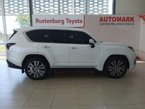 Lexus LX 500d Urban - Image 3