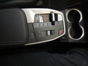 BMW X1 sDrive18d M Sport - Image 4