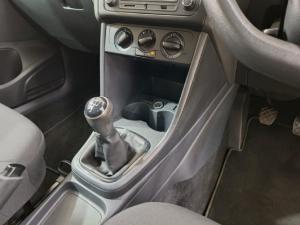 Volkswagen Polo Vivo hatch 1.4 Trendline - Image 10