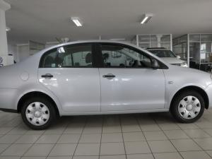 Volkswagen Polo Vivo sedan 1.4 - Image 3