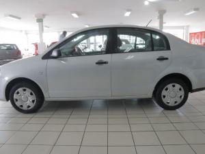 Volkswagen Polo Vivo sedan 1.4 - Image 7
