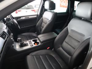 Volkswagen Touareg V6 TDI Luxury - Image 13