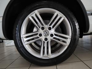 Volkswagen Touareg V6 TDI Luxury - Image 30