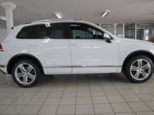 Volkswagen Touareg V6 TDI Luxury - Image 3