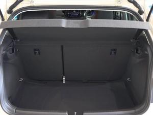 Volkswagen Polo hatch 1.0TSI Life auto - Image 23