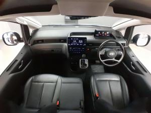 Hyundai Staria 2.2D Executive automatic - Image 7