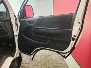 Toyota Quantum 2.7 GL 14-seater bus - Image 19