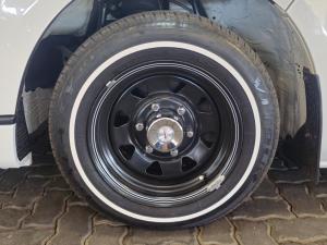 Toyota Quantum 2.7 GL 14-seater bus - Image 24