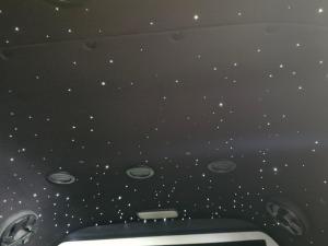 Toyota Quantum 2.7 GL 14-seater bus - Image 27