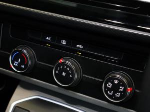 Volkswagen Transporter 2.0TDI Kombi SWB Trendline auto - Image 15