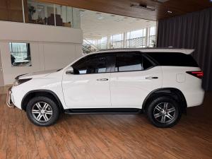 Toyota Fortuner 2.4GD-6 auto - Image 8