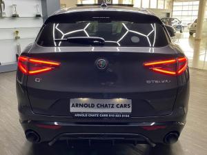 Alfa Romeo Stelvio 2.0T Veloce Q4 - Image 12