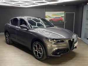 Alfa Romeo Stelvio 2.0T Veloce Q4 - Image 1