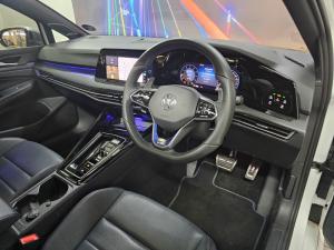 Volkswagen Golf R - Image 10