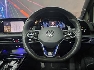 Volkswagen Golf R - Image 11