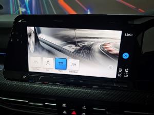 Volkswagen Golf R - Image 16