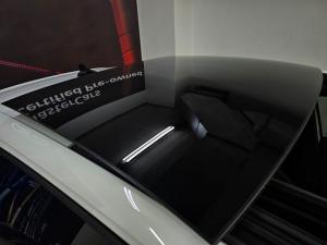 Volkswagen Golf R - Image 4