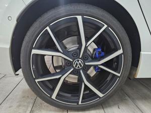 Volkswagen Golf R - Image 9