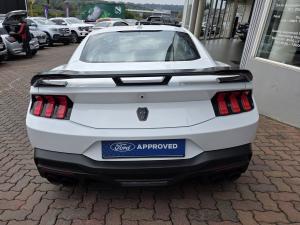 Ford Mustang Dark Horse fastback - Image 3