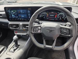 Ford Mustang Dark Horse fastback - Image 5