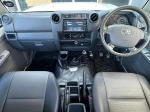Toyota Land Cruiser 79 4.0 V6 single cab - Image 14