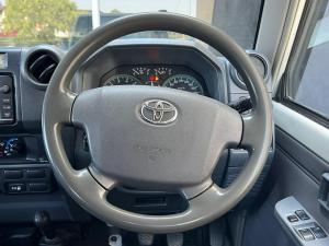Toyota Land Cruiser 79 4.0 V6 single cab - Image 17