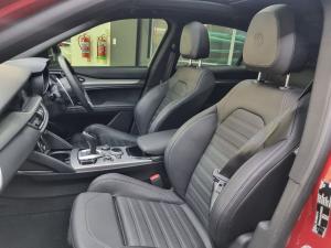 Alfa Romeo Stelvio 2.0T Veloce Q4 - Image 10
