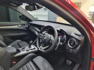 Alfa Romeo Stelvio 2.0T Veloce Q4 - Image 14
