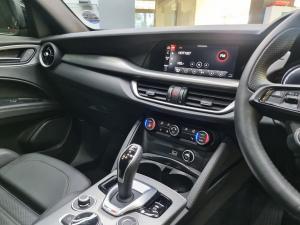 Alfa Romeo Stelvio 2.0T Veloce Q4 - Image 16