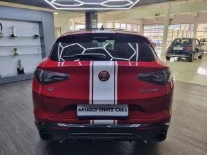 Alfa Romeo Stelvio 2.0T Veloce Q4 - Image 5