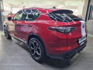 Alfa Romeo Stelvio 2.0T Veloce Q4 - Image 6