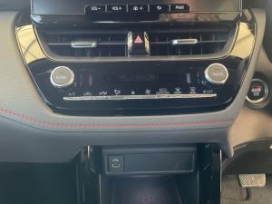 Toyota Corolla Cross 1.8 GR-Sport - Image 16