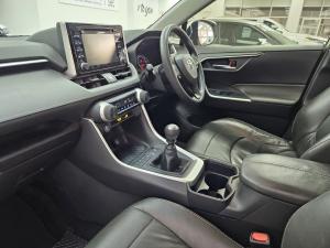 Toyota RAV4 2.0 GX - Image 7