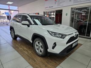 Toyota RAV4 2.0 GX - Image 1