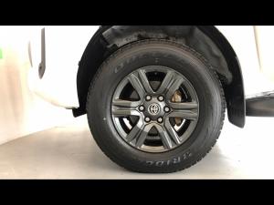 Toyota Hilux 2.4GD-6 single cab 4x4 Raider manual - Image 18