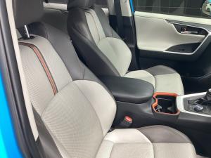 Toyota RAV4 2.0 GX-R AWD - Image 16