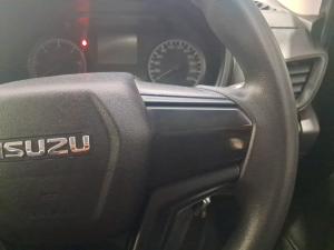 Isuzu D-Max 1.9TD double cab L 4x4 manual - Image 10