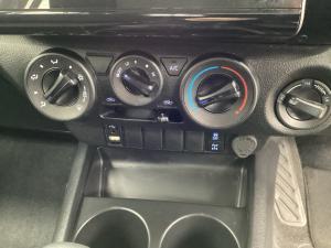 Toyota Hilux 2.4GD-6 double cab 4x4 Raider X auto - Image 16