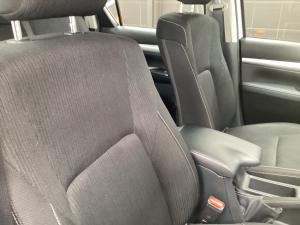 Toyota Hilux 2.4GD-6 double cab 4x4 Raider X auto - Image 17