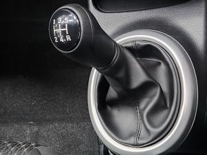 Toyota Vitz 1.0 XR manual - Image 9