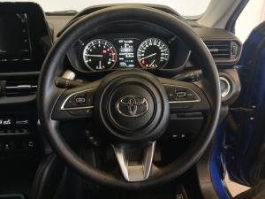 Toyota Urban Cruiser 1.5 XR manual - Image 8