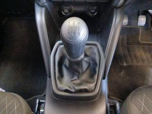 Toyota Urban Cruiser 1.5 XR manual - Image 13