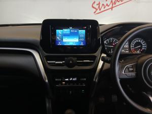 Toyota Urban Cruiser 1.5 XR manual - Image 15