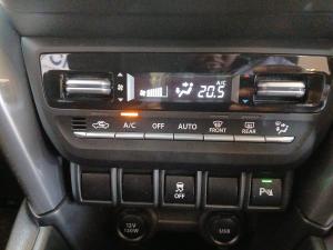 Toyota Urban Cruiser 1.5 XR manual - Image 16