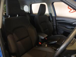 Toyota Urban Cruiser 1.5 XR manual - Image 17