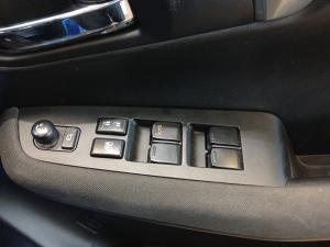 Toyota Urban Cruiser 1.5 XR manual - Image 22