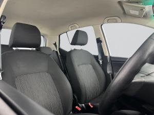 Hyundai i10 1.25 GLS/FLUID - Image 13