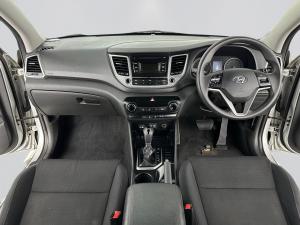 Hyundai Tucson 2.0 Premium automatic - Image 11