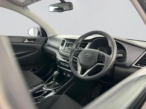 Hyundai Tucson 2.0 Premium automatic - Image 12