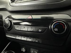 Hyundai Tucson 2.0 Premium automatic - Image 9